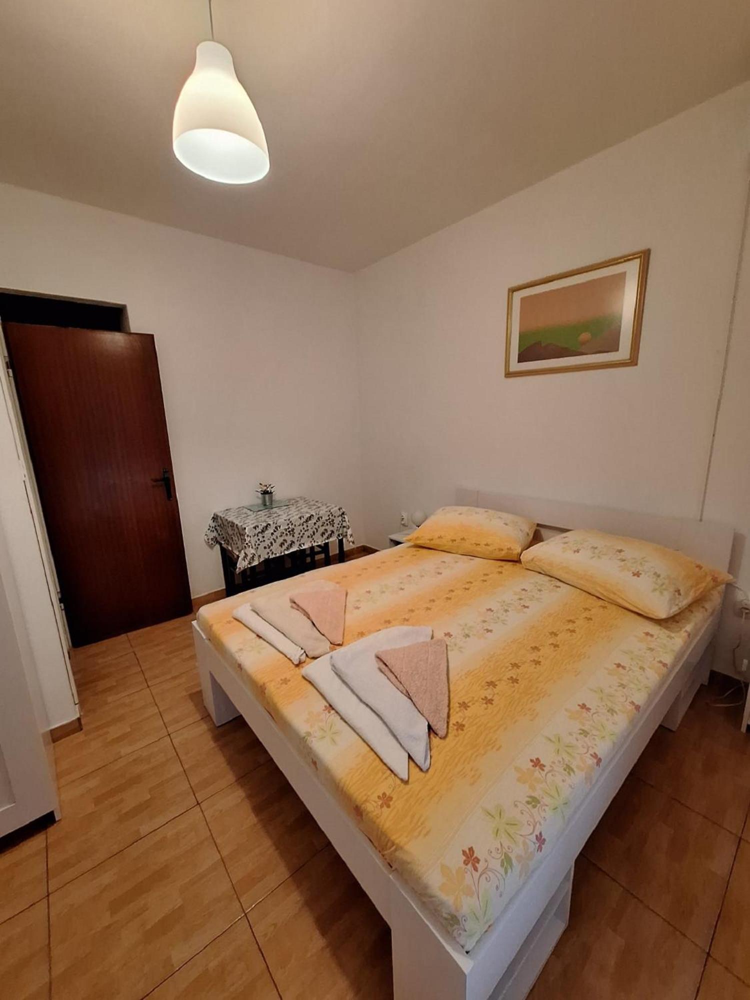Žuljana Apartments Dalmatin מראה חיצוני תמונה
