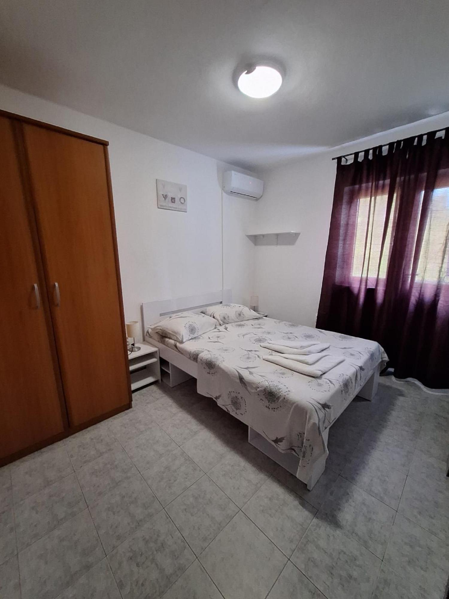 Žuljana Apartments Dalmatin מראה חיצוני תמונה