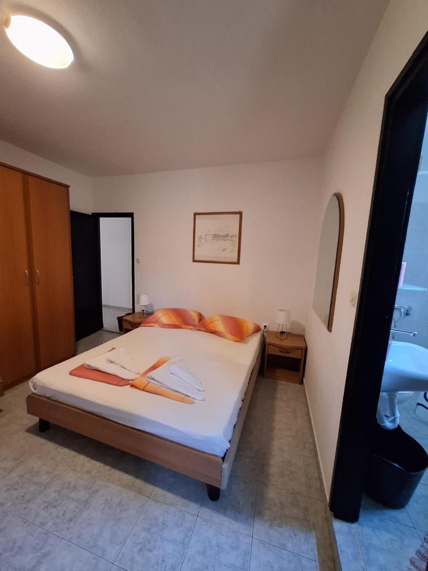 Žuljana Apartments Dalmatin מראה חיצוני תמונה